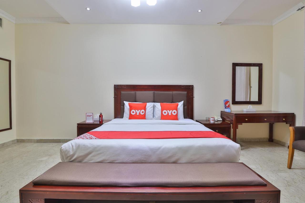 Oyo 366 Waves Hotel Ajman Exterior foto