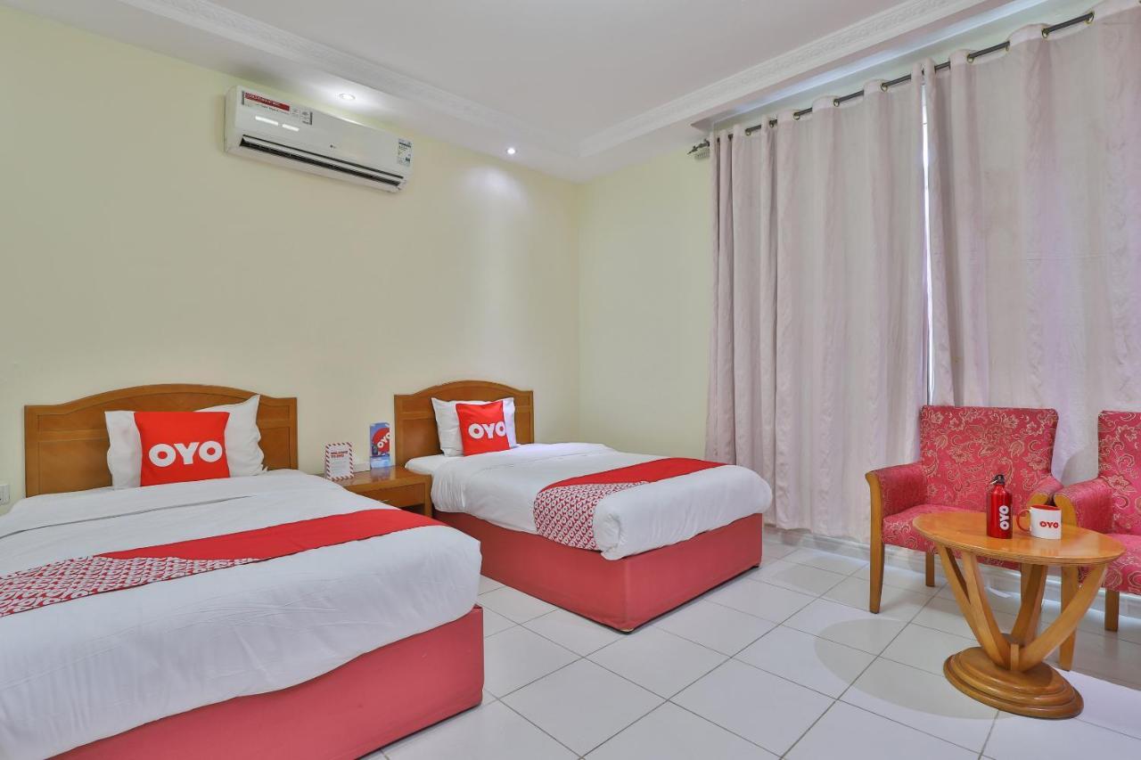 Oyo 366 Waves Hotel Ajman Exterior foto